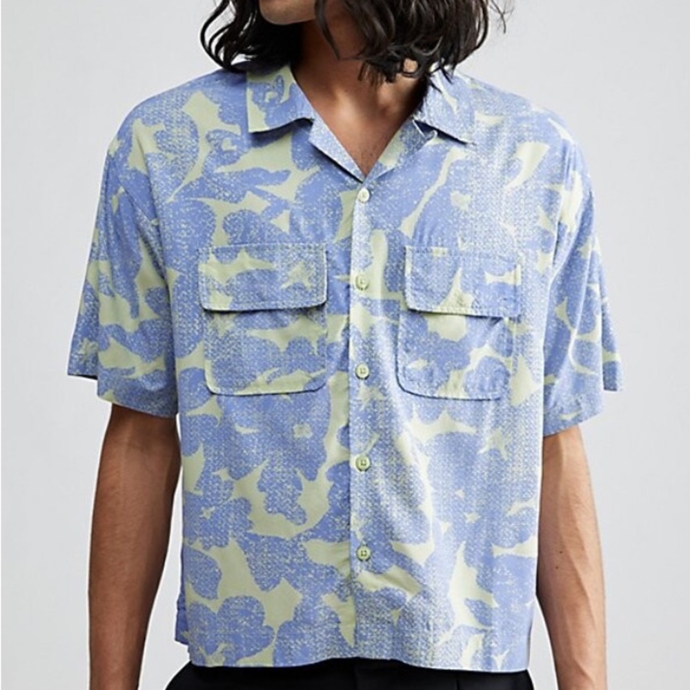 Urban Outfitters‎ Jamie Rayon Short Sleeve Cropped Button Down Shirt in Floral L